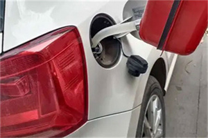 和布克24小时救援车收费标准